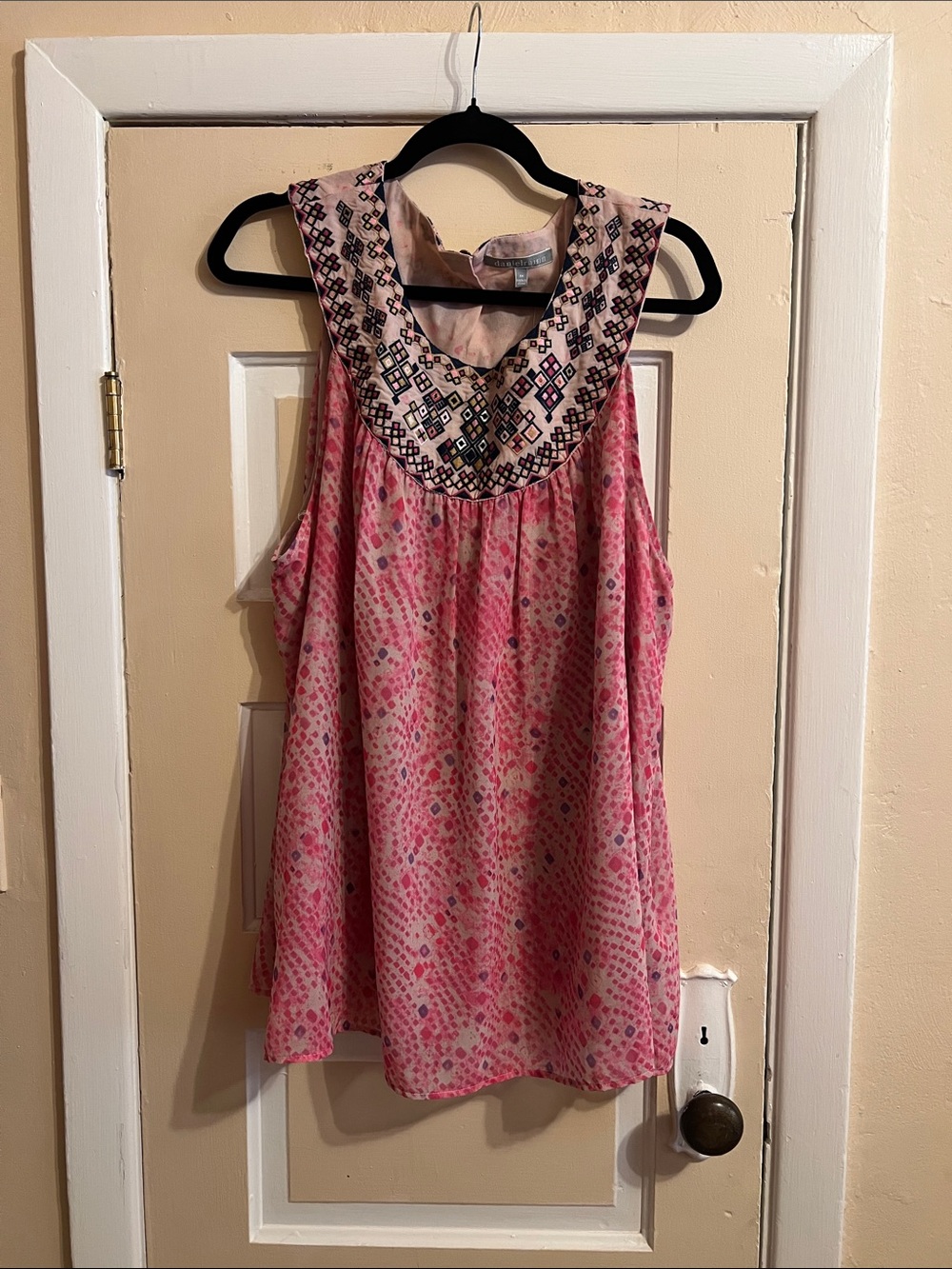 Daniel Rainn Pink Printed Sleeveless Embroidered Yoke Tank